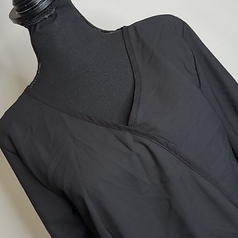 Black tunic polyester top with long sleeves, v neckline - Picture 2 of 8